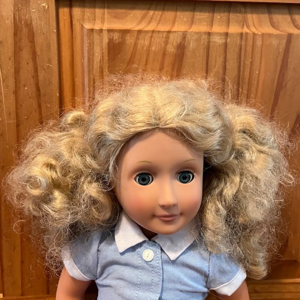 Our Generation 18" Doll, Blonde Curly Hair, Blue Eyes - Picture 4 of 5
